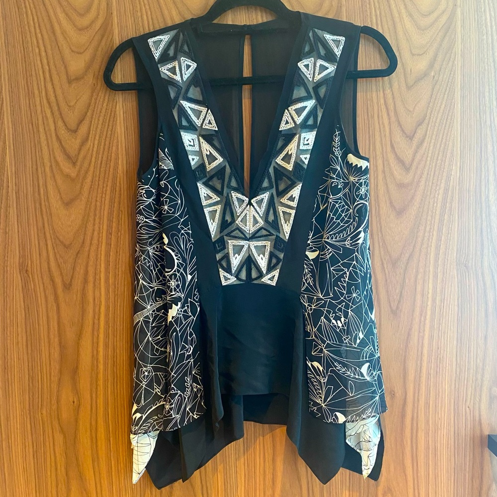 BCBGMaxAzria Runway Black and white blouse
